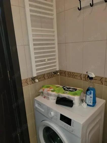 Apartament cu 2 camere decomandat în Roșu