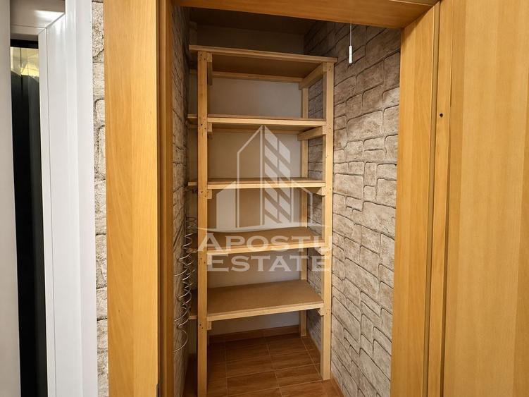 Apartament cu 3 camere decomandat, mobilat în Girocului