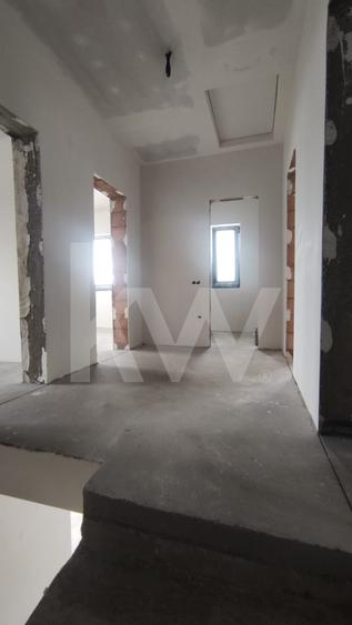 Duplex cu 6 camere cu Canalizare în Șelimbăr