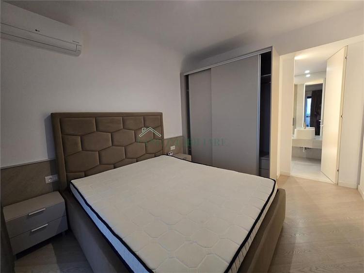 Apartament cu 3 camere decomandat, mobilat în Ultracentral