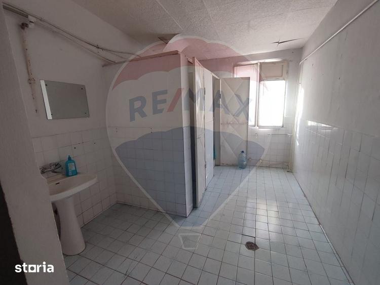 Spațiu comercial, de 15 mp, în Industriilor