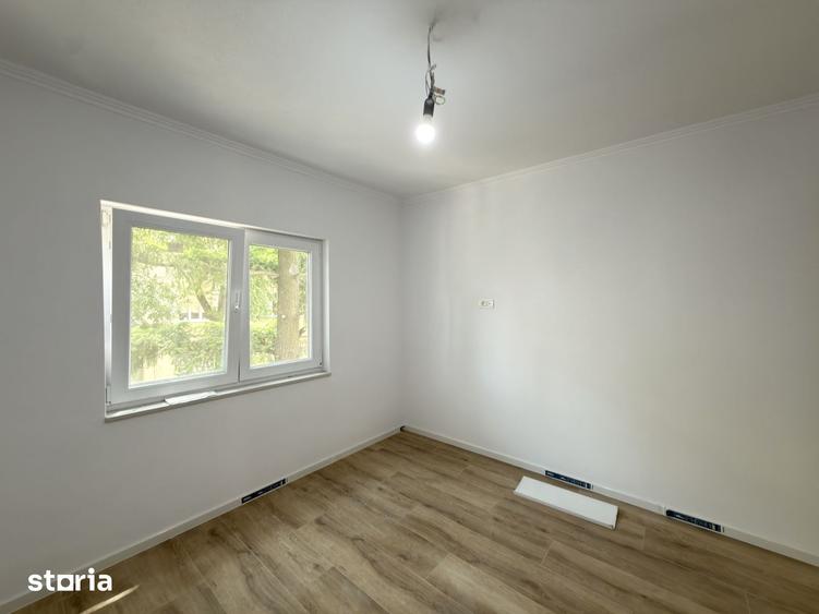 Apartament cu 4 camere decomandat în Dâmbovița