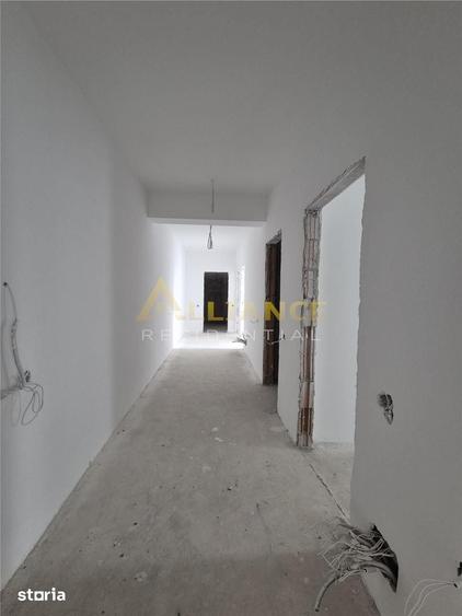 Apartament cu 3 camere decomandat în Apărătorii Patriei