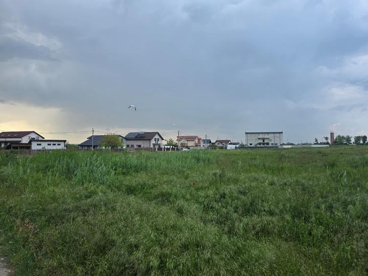 Teren Construcții intravilan de 1000 mp, în Tuzla