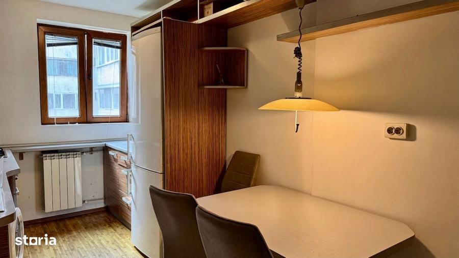 Apartament cu 3 camere decomandat, mobilat în Titan