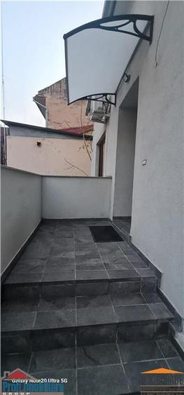 Apartament cu 2 camere circular, mobilat în Central