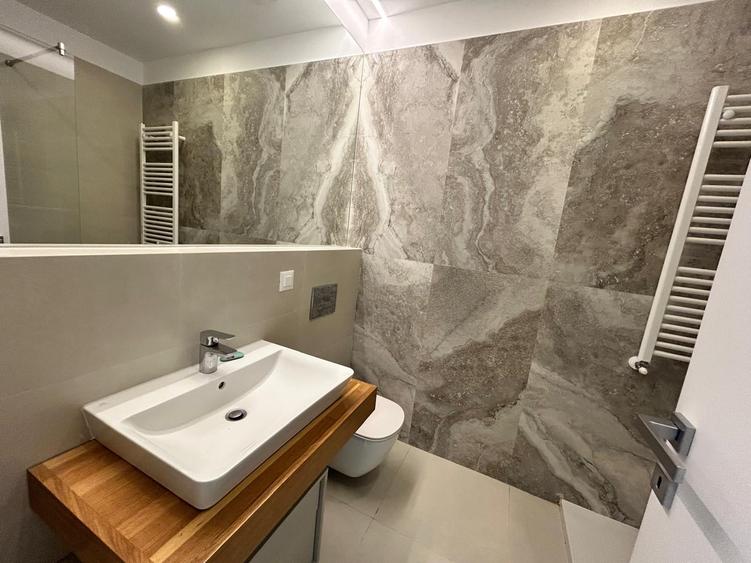 Apartament cu 2 camere semidecomandat în Barbu Văcărescu
