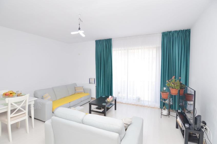 Apartament cu 3 camere semidecomandat, mobilat în Dobroești