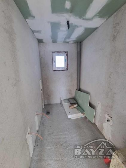 Casă individuală cu 5 camere cu Teren 1200 Mp în Rus