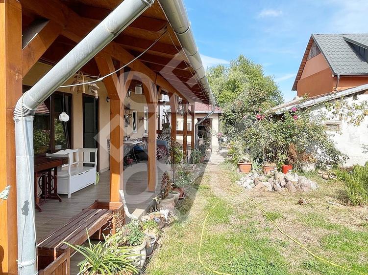 Casă individuală cu 4 camere cu Canalizare în Nufărul
