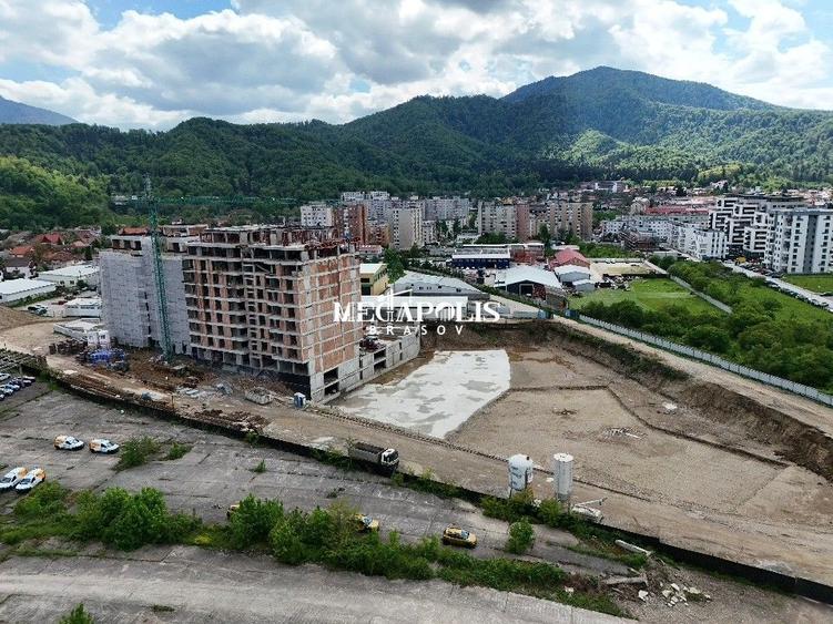 Apartament cu 2 camere semidecomandat în Calea București
