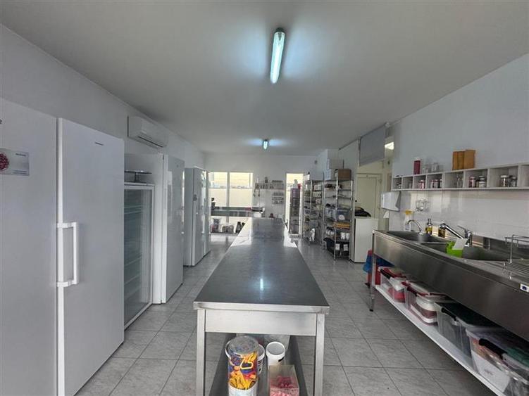 Duplex cu 4 camere cu Canalizare în Sub Coastă