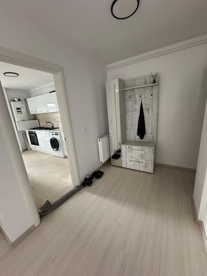 Apartament cu 2 camere semidecomandat în Viilor