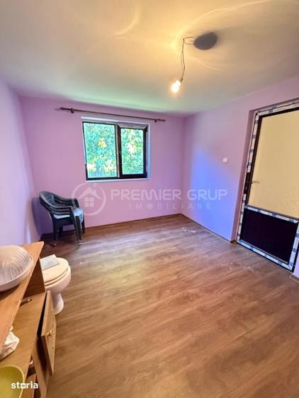 Casă cu 4 camere cu Teren 1517 Mp în Hadâmbu