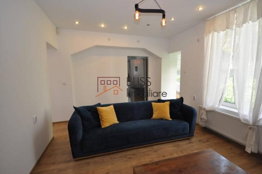 Apartament cu 5 camere decomandat în P-ța Dorobanți