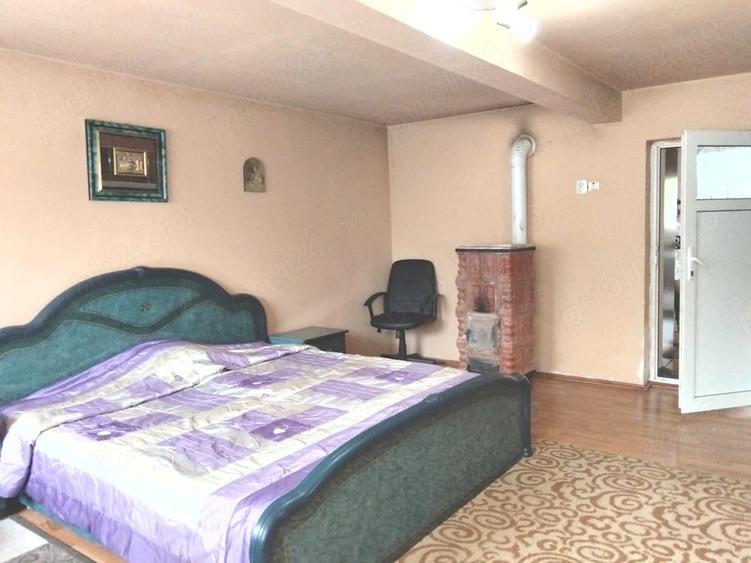 Casă cu 2 camere cu Teren 500 Mp în Vladimirescu