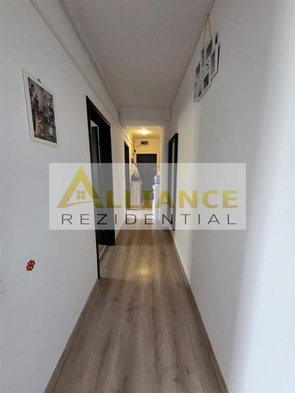 Apartament cu 3 camere decomandat, mobilat în Progresul