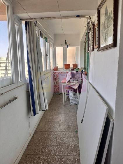 Apartament cu 3 camere decomandat în Iancului