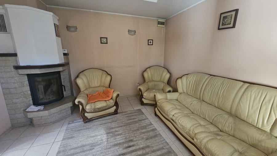 Casă cu 4 camere cu Canalizare în Moșilor
