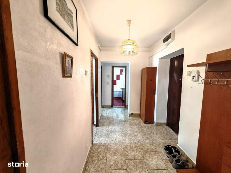 Apartament cu 2 camere decomandat în Banca Națională