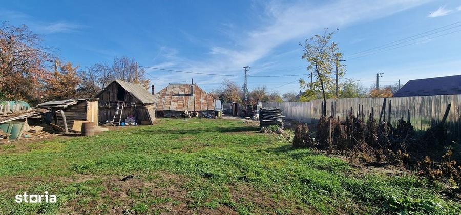 Casă cu 3 camere în Siretu