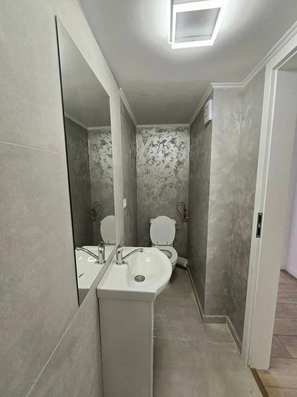 Apartament cu 4 camere decomandat în Dobroești