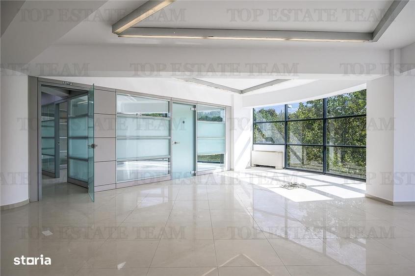 Spațiu comercial, de 285 mp, în Baba Novac