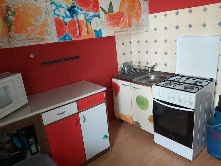 Apartament cu 3 camere semidecomandat în Rogerius