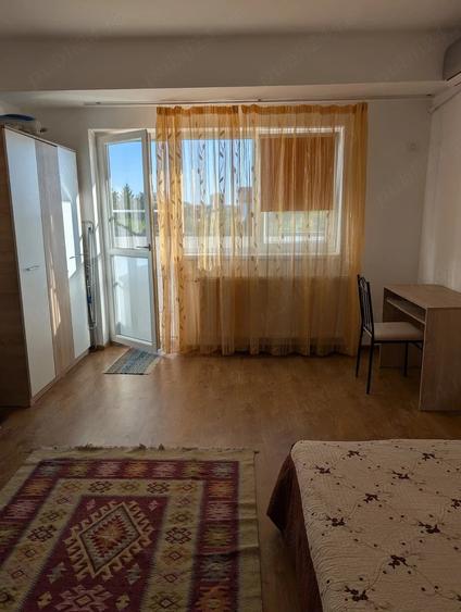 Garsonieră decomandată în Central