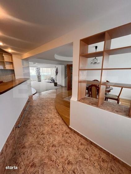Apartament cu 4 camere decomandat în Central