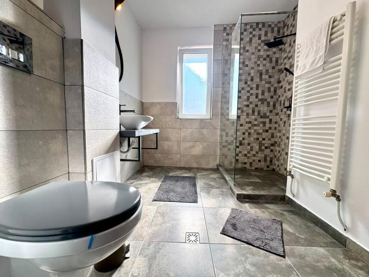Apartament cu 3 camere semidecomandat, mobilat în Mănăștur