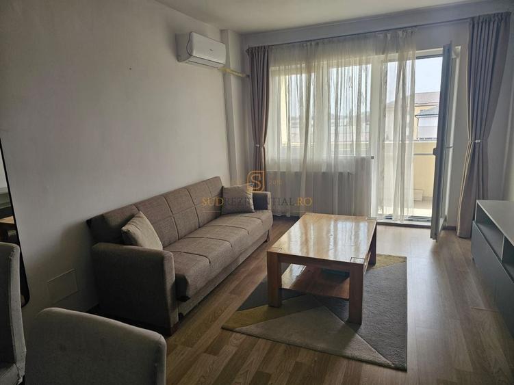 Apartament cu 2 camere decomandat, mobilat în Central