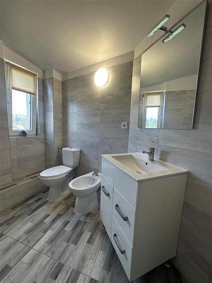 Casă cu 4 camere cu Teren 1000 Mp în Bârnova