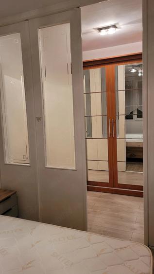 Apartament cu 3 camere semidecomandat în Rogerius
