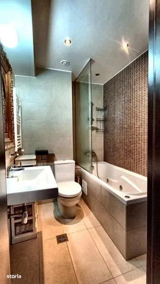 Apartament cu 4 camere semidecomandat, mobilat în Turda
