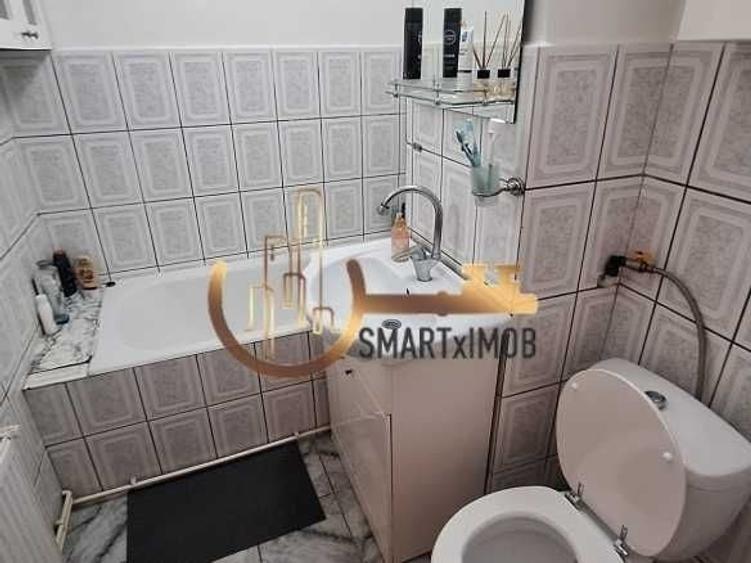 Apartament cu 3 camere decomandat în Micro 11