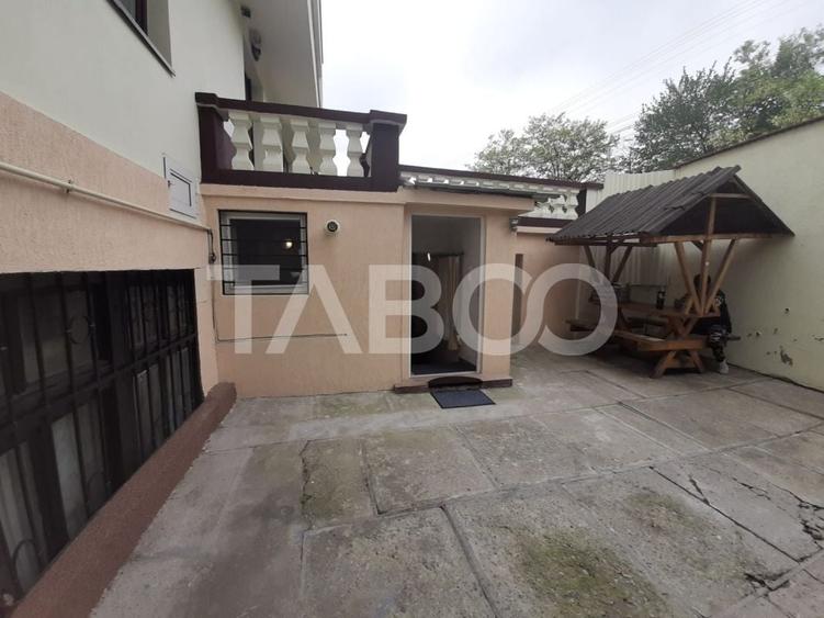 Apartament cu 3 camere nedecomandat în Central