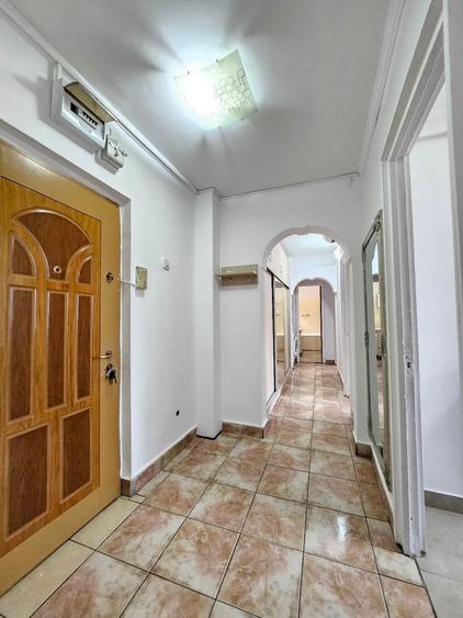 Apartament cu 3 camere decomandat în Nord