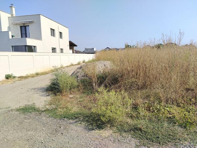 Teren Construcții intravilan de 500 mp, în Malu Mare