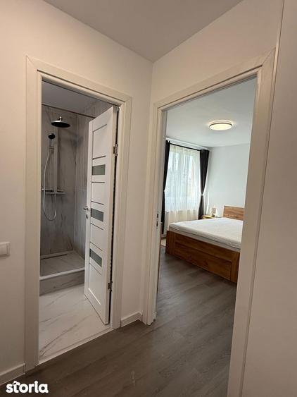 Apartament cu 3 camere decomandat în Cornișa