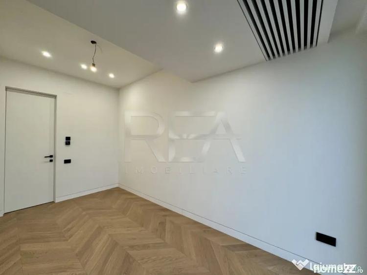 Apartament cu 3 camere semidecomandat în Aviației