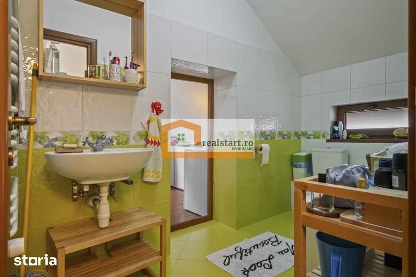 Casă cu 6 camere cu Teren 780 Mp în Corbeanca