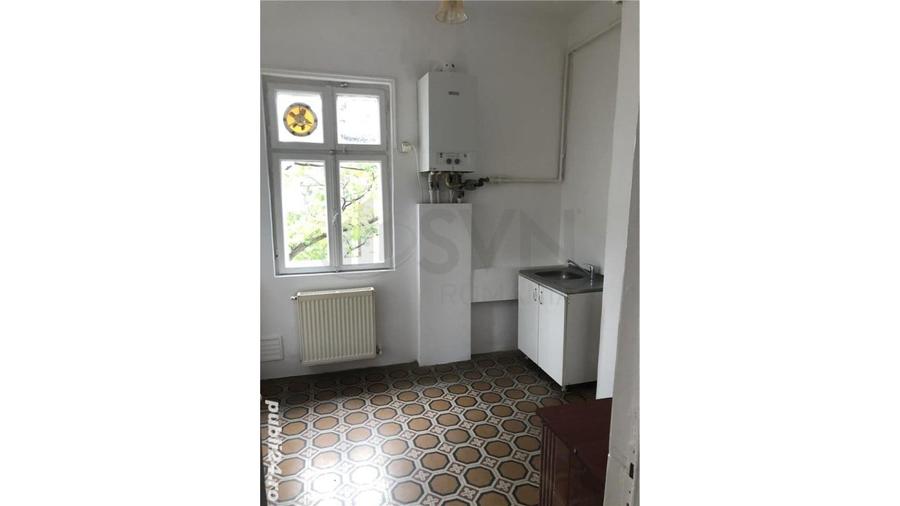 Apartament cu 3 camere decomandat în Casin