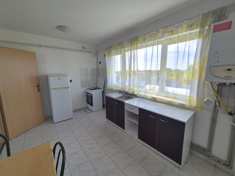 Apartament cu 2 camere semidecomandat în Aradul Nou