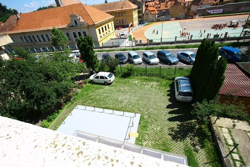 Apartament cu 3 camere decomandat, mobilat în Centrul Istoric