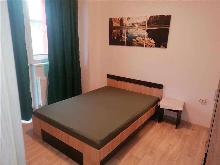 Apartament cu 2 camere decomandat în Girocului