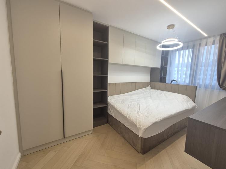 Apartament cu 3 camere semidecomandat în Central