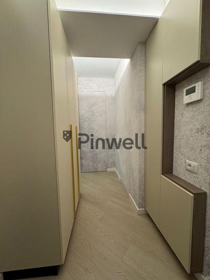 Apartament cu 3 camere semidecomandat, mobilat în Pipera