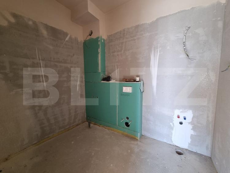 Apartament cu 3 camere semidecomandat în Baciu