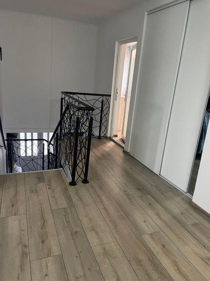 Casă cu 4 camere în Sânmartin